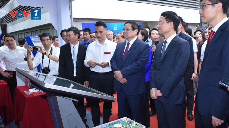 Thủ tướng Phạm Minh Chính: từng người dân Việt Nam cần thi đua tự trau dồi, học hỏi, không ngừng đổi