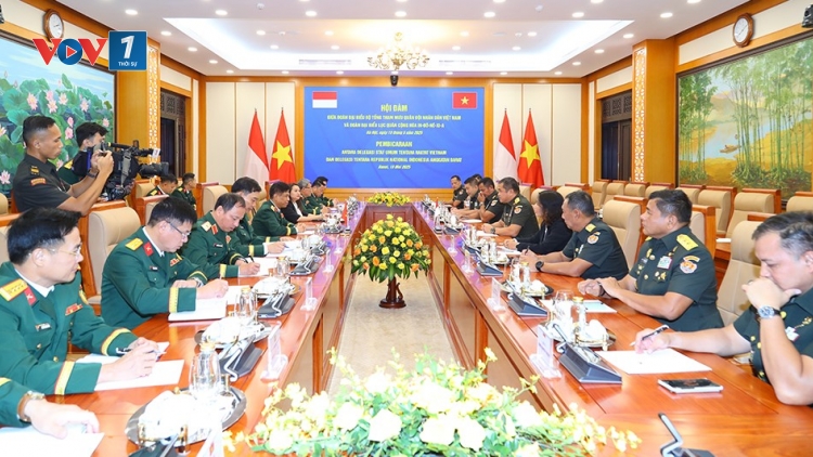 Thượng tướng Nguyễn Văn Nghĩa hội đàm với Tư lệnh Lục quân In-đô-nê-xi-a