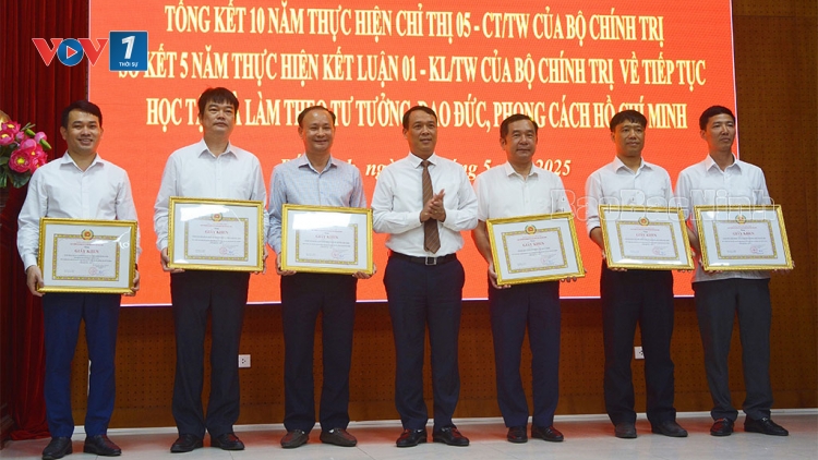 Bắc Ninh khen thưởng tập thể, cá nhân học tập, làm theo tư tưởng, đạo đức, phong cách Hồ Chí Minh