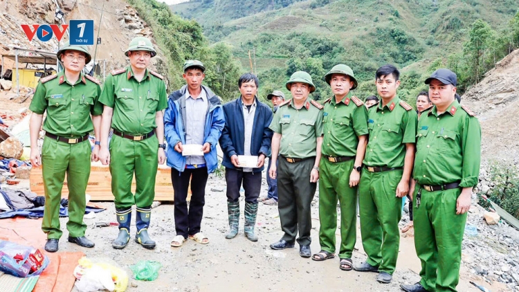 Người bị thương và thân nhân người thiệt mạng vụ sạt lở ở Lai Châu được hỗ trợ gần 1,1 tỷ đồng