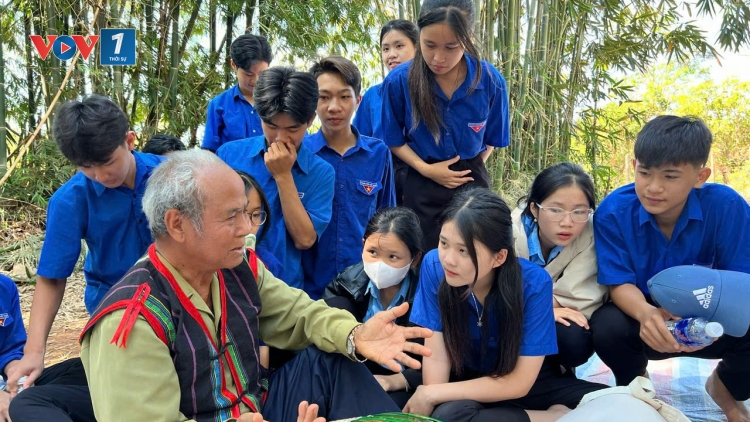 Theo dòng thời sự sáng 18/5/2025