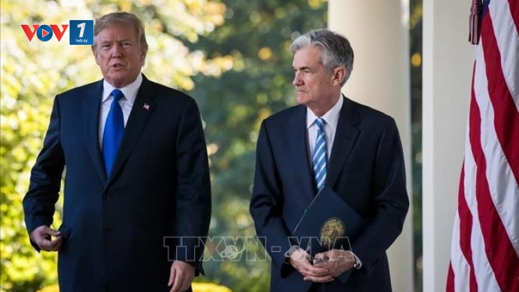 Cuộc gặp trực tiếp đầu tiên giữa Tổng thống D. Trump và Chủ tịch Fed