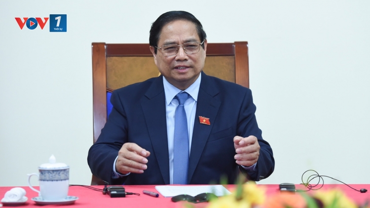 Thủ tướng Phạm Minh Chính điện đàm với Thủ tướng Singapore