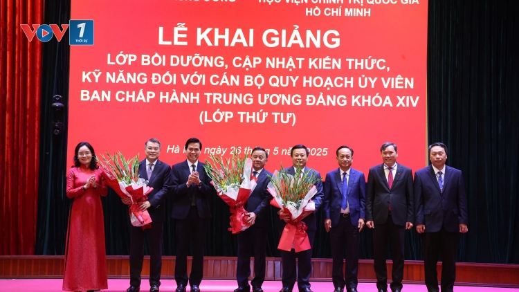 Bồi dưỡng, cập nhật kiến thức, kỹ năng đối với cán bộ quy hoạch UVBCH Trung ương Đảng khóa XIV