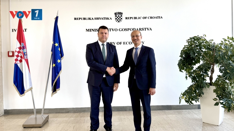 Đại sứ Bùi Lê Thái trình Thư ủy nhiệm lên Tổng thống Cộng hòa Croatia