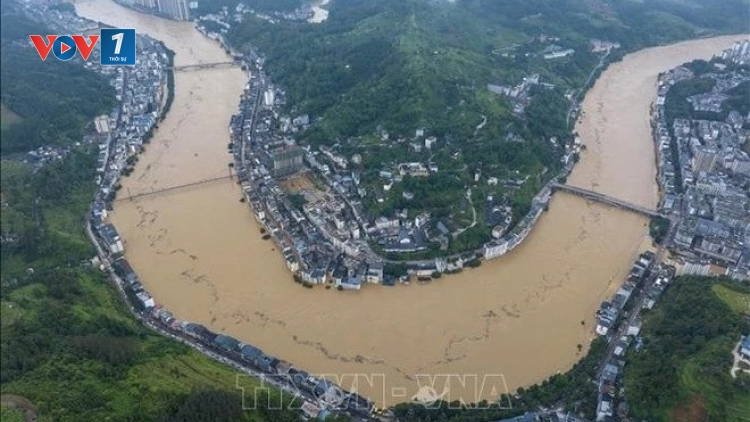 Quý Châu, Trung Quốc nâng cảnh báo lũ lên mức cao nhất