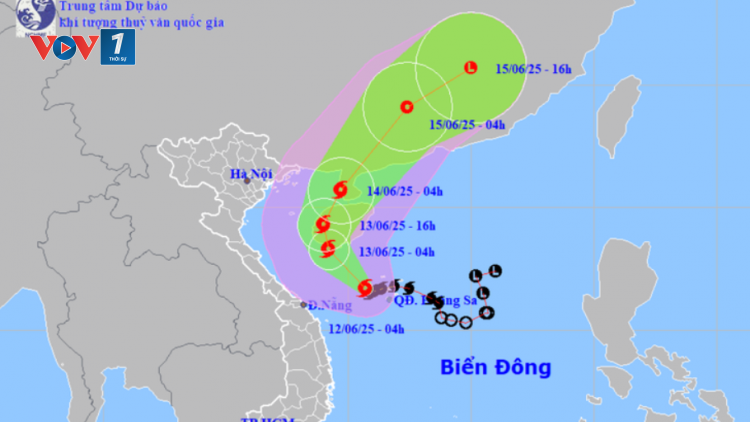 Hôm nay, bão số 1 tăng cấp, miền Trung tiếp tục mưa lớn
