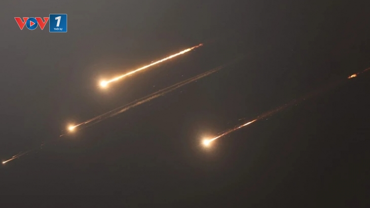 Thời sự 18h 14/6/2025: Iran phóng hàng trăm tên lửa vào lãnh thổ Israel trong một hành động trả đũa