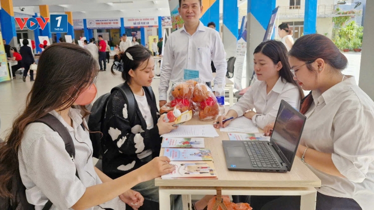 Ngày hội việc làm Đà Nẵng: cần tuyển dụng khoảng 8000 lao động