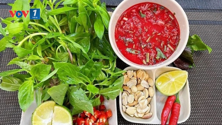 Hiểm họa từ thói quen ăn tiết canh sống