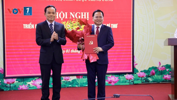 Ông Nguyễn Anh Tuấn và ông Nguyễn Đức Hiển giữ chức Phó trưởng Ban Chính sách, Chiến lược Trung ương