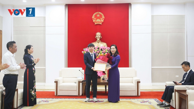 Quảng Ninh thưởng 400 triệu đồng cho học sinh đoạt Huy chương Đồng Olympic Tin học Quốc tế