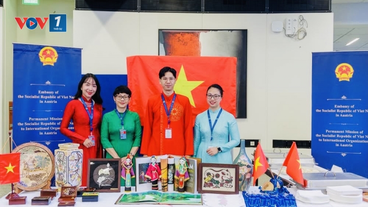     Lễ kỷ niệm 58 năm ngày thành lập ASEAN tại Cộng hòa Áo