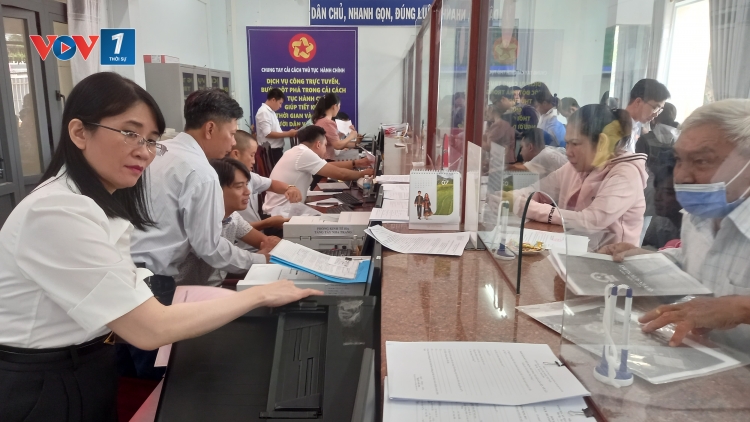 Khánh Hòa: Cán bộ tự nguyện xin nghỉ để trẻ hóa đội ngũ cán bộ, công chức