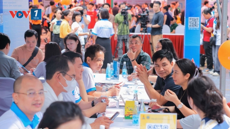 Thời sự 18h 20/8/2025: Bộ GD&ĐT lùi thời gian công bố điểm trúng tuyển đại học, cao đẳng
