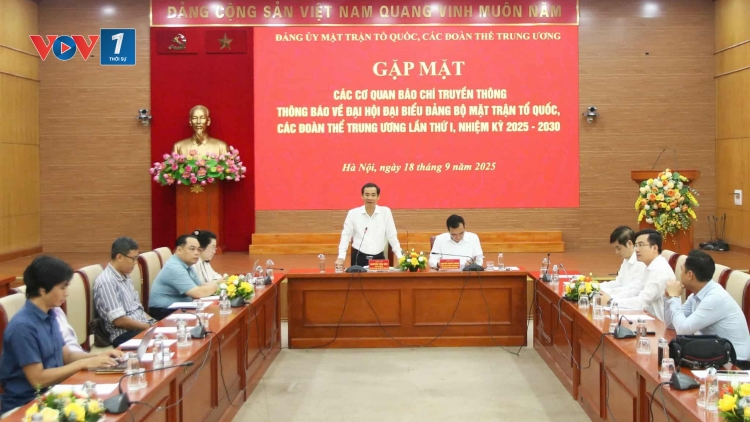 350 đại biểu dự Đại hội đại biểu Đảng bộ Mặt trận Tổ quốc, các đoàn thể Trung ương lần thứ I.