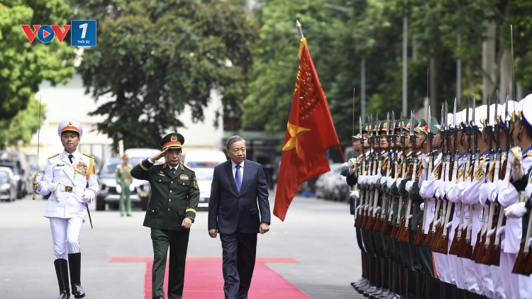 Tổng Bí thư Tô Lâm: Thi đua phải làm cho con người tốt hơn, đơn vị mạnh hơn, công việc trôi chảy hơn