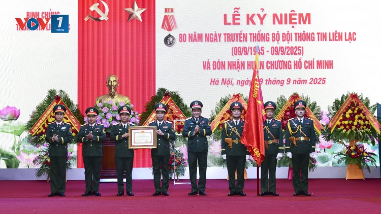 Giữ vững mạch máu thông tin liên lạc phục vụ lãnh đạo, chỉ huy trong mọi tình huống