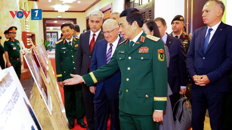 Đại tướng Phan Văn Giang hội đàm với Bộ trưởng Bộ Quốc phòng Thổ Nhĩ Kỳ
