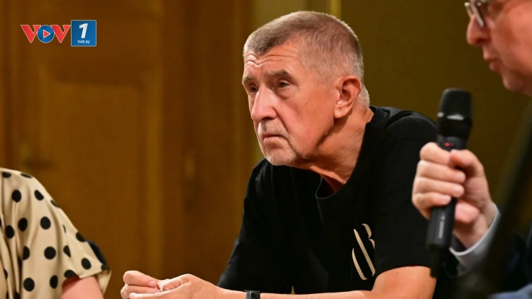 Cựu Thủ tướng Cộng hòa Séc Andrej Babis bị tấn công khi vận động tranh cử