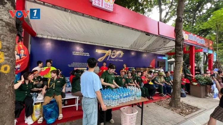 Thời sự 18h 1/9/2025: UBND TP Hà Nội bố trí 15 trạm khách là điểm dừng chân thân thiện