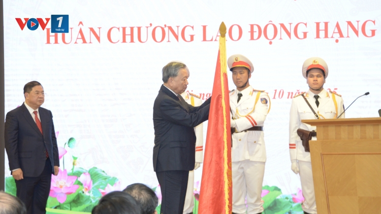 Tổng Bí thư Tô Lâm: Kết hợp kỷ luật sắt với sáng tạo mềm để tham mưu ngắn gọn-đúng việc