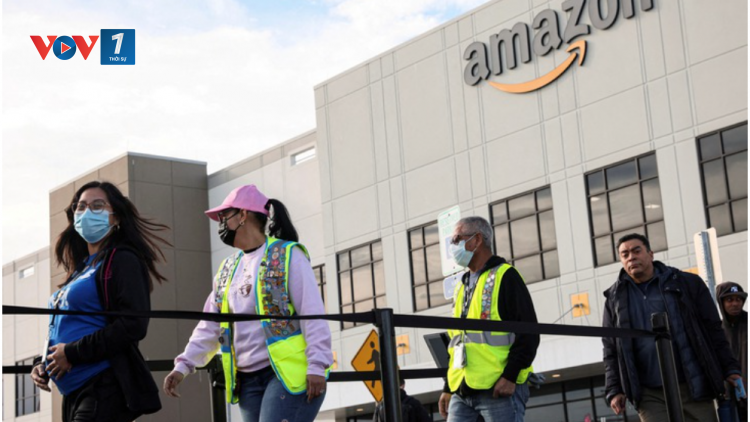 Amazon sa thải 14.000 nhân viên do áp dụng AI