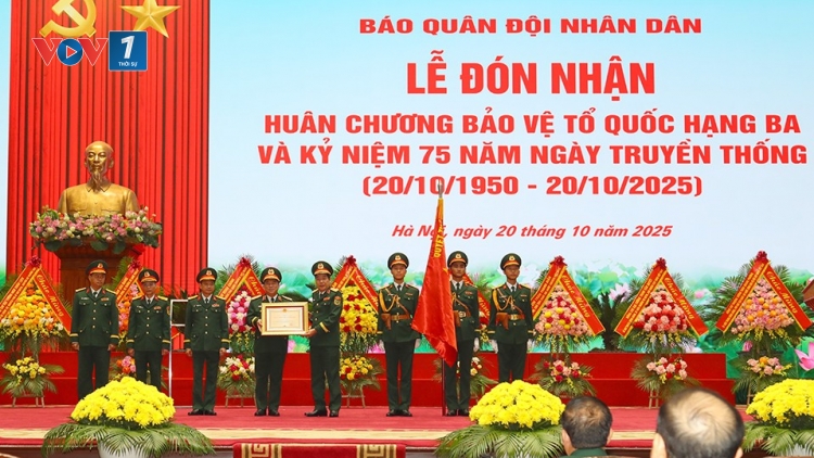 Báo QĐND giữ vững bản lĩnh chính trị, không ngừng đổi mới nội dung, hình thức