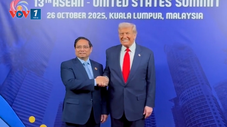 Thủ tướng Phạm Minh Chính gặp Tổng thống Hoa Kỳ Donald Trump