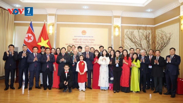 Thời sự 18h 10/10/2025: Tổng Bí thư gặp gỡ cán bộ, nhân viên đại sứ quán Việt Nam tại Triều Tiên