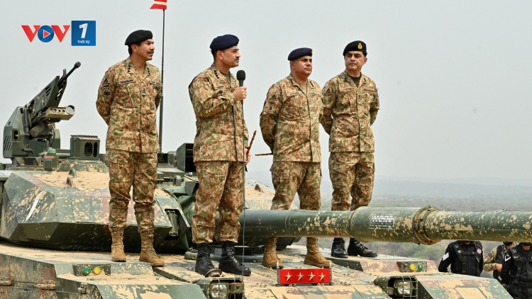 Pakistan thông qua dự luật sửa đổi Hiến pháp gây tranh cãi