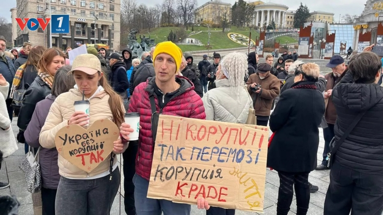 Biểu tình tại Kyiv, Ukraine giữa lúc bê bối tham nhũng lan rộng
