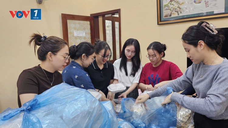 Gia Lai chung tay vượt qua lũ dữ