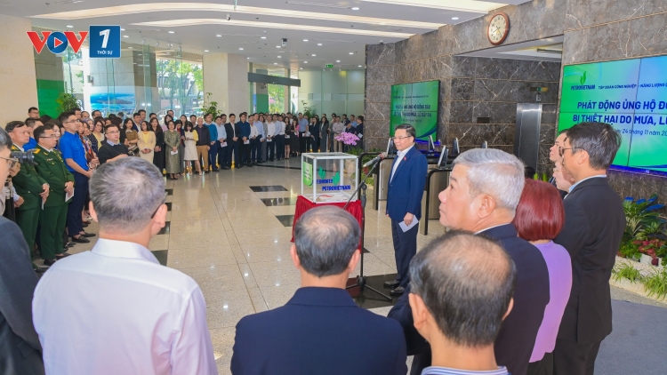 Hỗ trợ hơn 115 tỷ đồng trong đợt mưa lũ tại miền Trung: Petrovietnam tiếp tục quyên góp