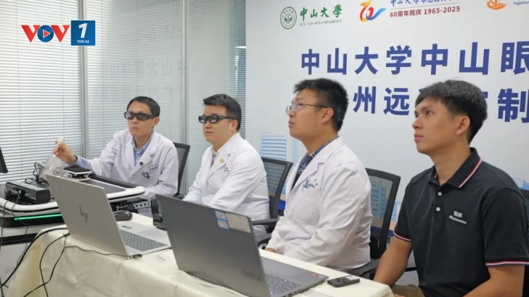 Trung Quốc thực hiện ca phẫu thuật mắt bằng robot từ xa đầu tiên trên thế giới