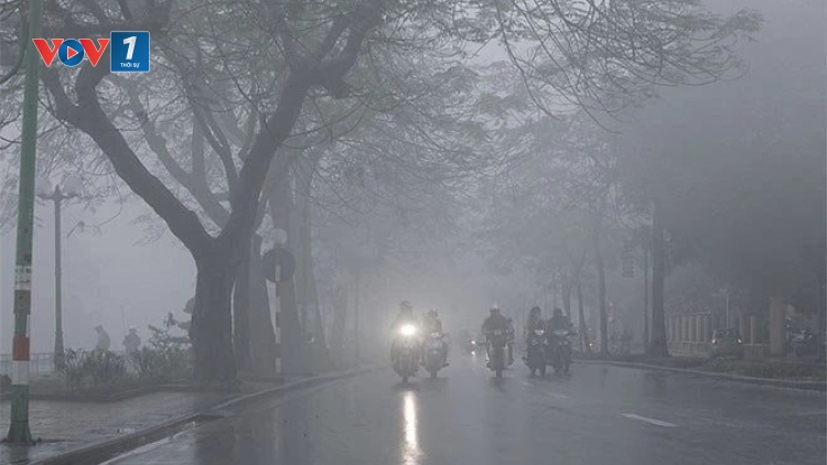 Miền Bắc nồm ẩm trái mùa, bác sĩ cảnh báo bệnh hô hấp và đột quỵ gia tăng