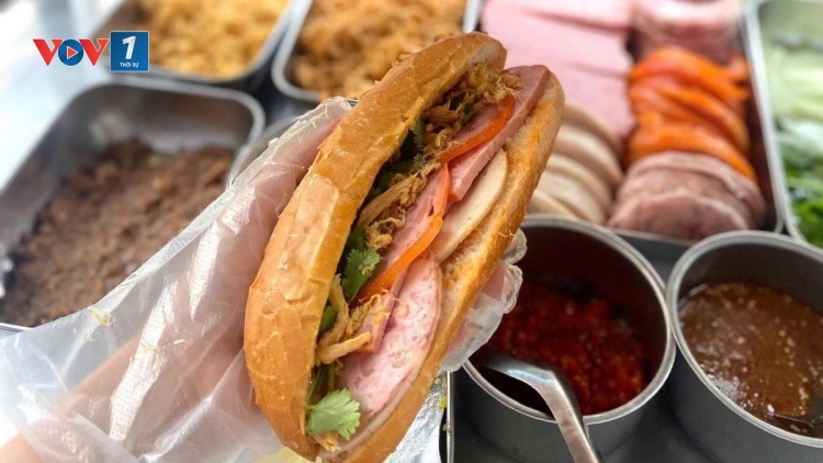 TP.HCM siết kiểm tra, giám sát an toàn thực phẩm tại các cơ sở bánh mì