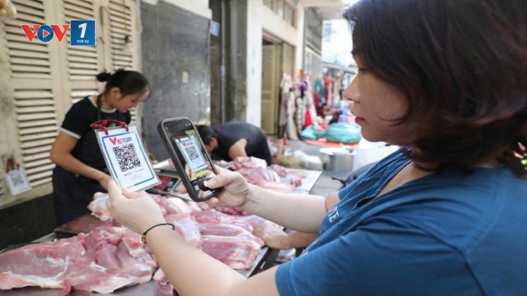 Chuyển tiền vào tài khoản cá nhân phải nộp thuế - những điểm cần lưu ý 