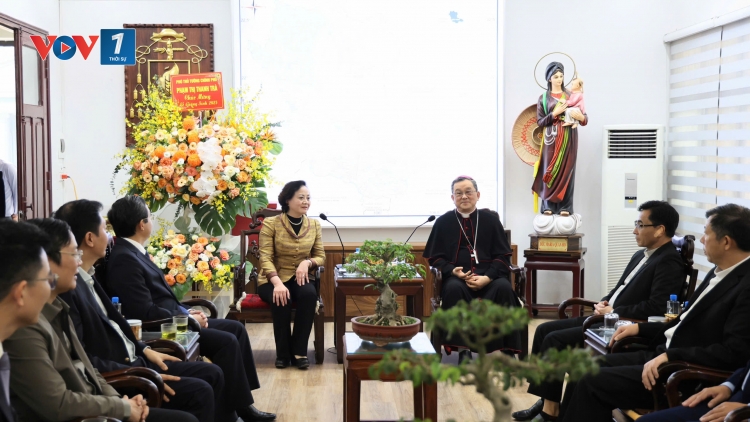 Phó Thủ tướng Phạm Thị Thanh Trà thăm, chúc mừng Giáng sinh Tòa Giám mục Bắc Ninh