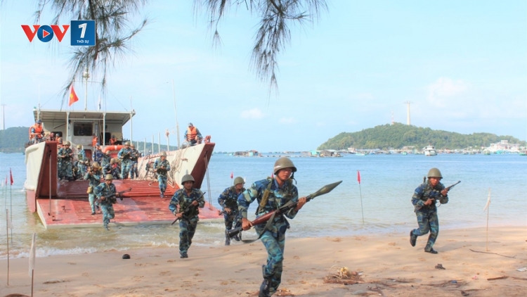 Cán bộ, chiến sĩ Lữ đoàn 127: Vững vàng nơi đầu sóng