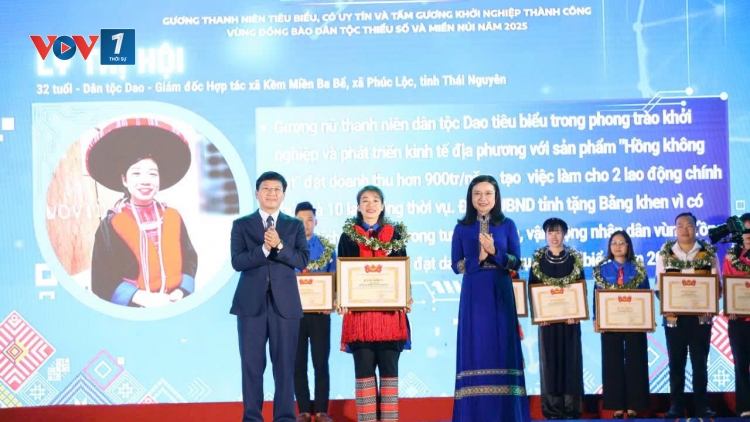 Theo dòng thời sự chiều 24/12/2025