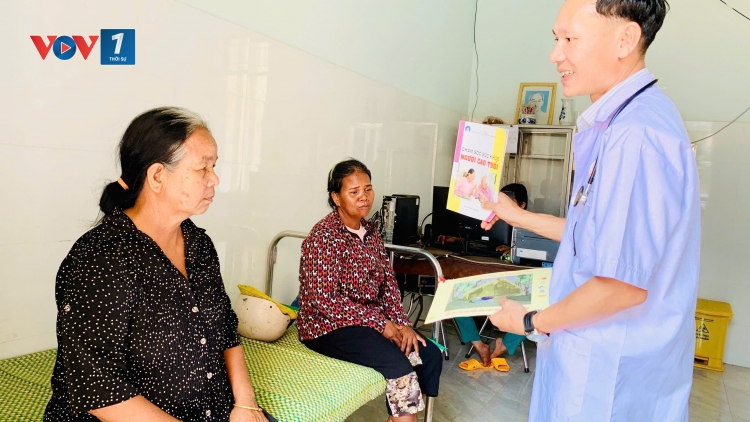 Chăm sóc sức khoẻ ban đầu cho người dân theo Nghị quyết 72.