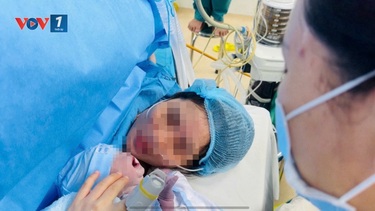 Sau nhiều năm giảm sâu, mức sinh TP.HCM ghi nhận tín hiệu tích cực