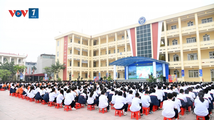 Giáo dục tình yêu biển đảo cho học sinh qua Cuộc thi "Em yêu biển đảo quê hương"
