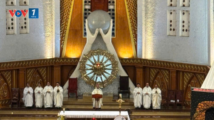  Giáng sinh an lành ở Nhà thờ Chánh tòa Long Xuyên (An Giang)