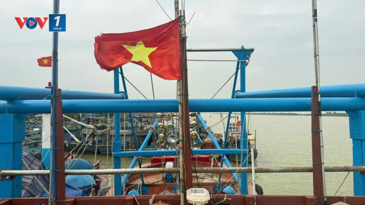 Ứng dụng công nghệ giám sát hành trình giúp ngư dân bám biển, gỡ thẻ vàng IUU