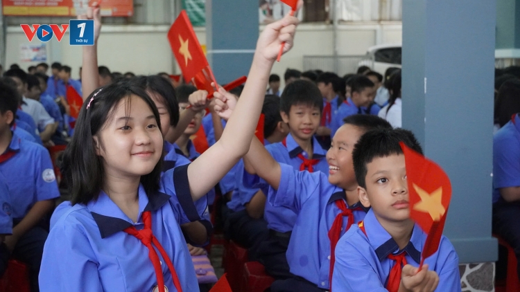 TP.HCM rà soát dữ liệu học sinh để chuẩn bị tuyển sinh đầu cấp