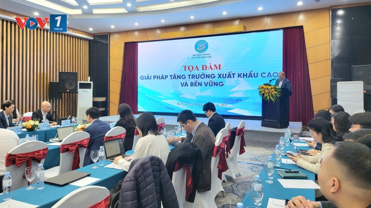 Xuất nhập khẩu năm 2025 dự kiến đạt mức “kỷ lục” với kim ngạch ước trên 920 tỷ USD