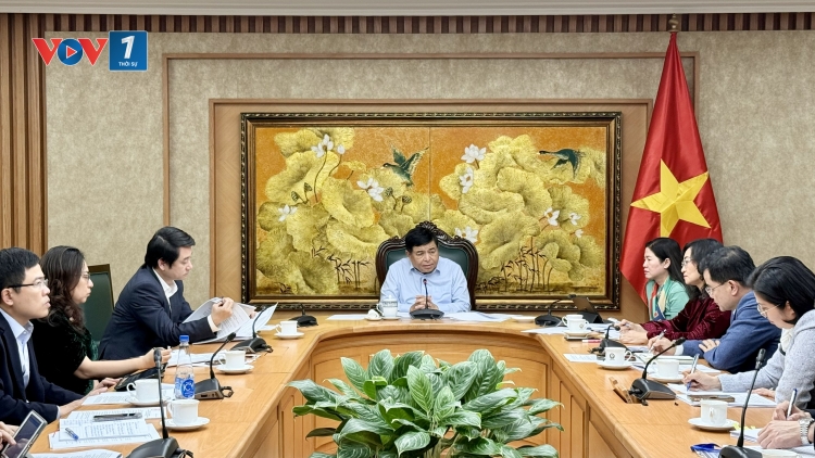 Phó Thủ tướng Nguyễn Chí Dũng: Cần giải pháp đột phá hỗ trợ doanh nghiệp vươn ra thị trường quốc tế