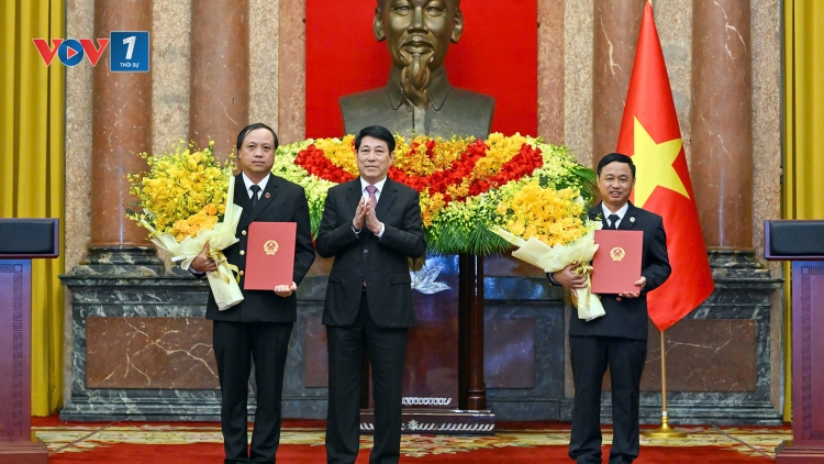 Chủ tịch nước Lương Cường trao quyết định bổ nhiệm Phó Chánh án Toà án Nhân dân Tối cao